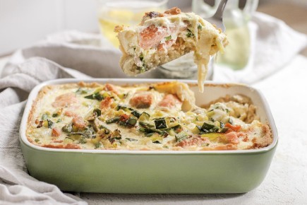 Нежный киш с форелью и цукини: просто и вкусно