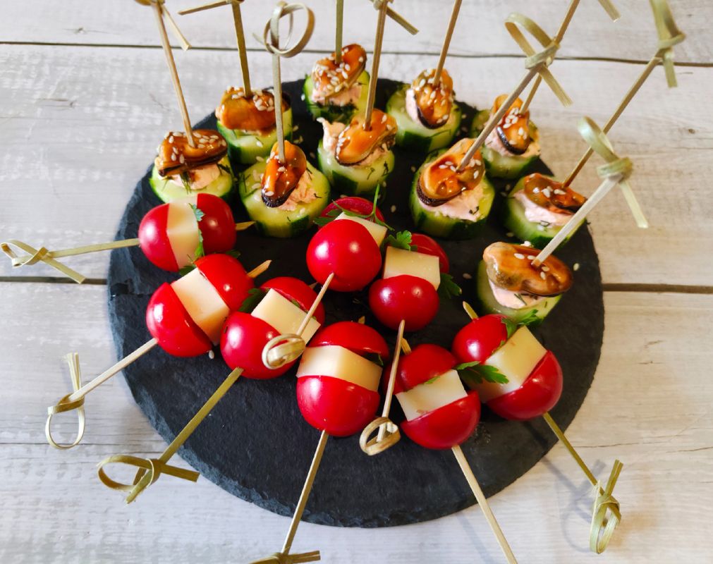 Два варианта аппетитных канапе для вашего фуршета