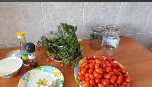 Консервация помидоров черри на зиму