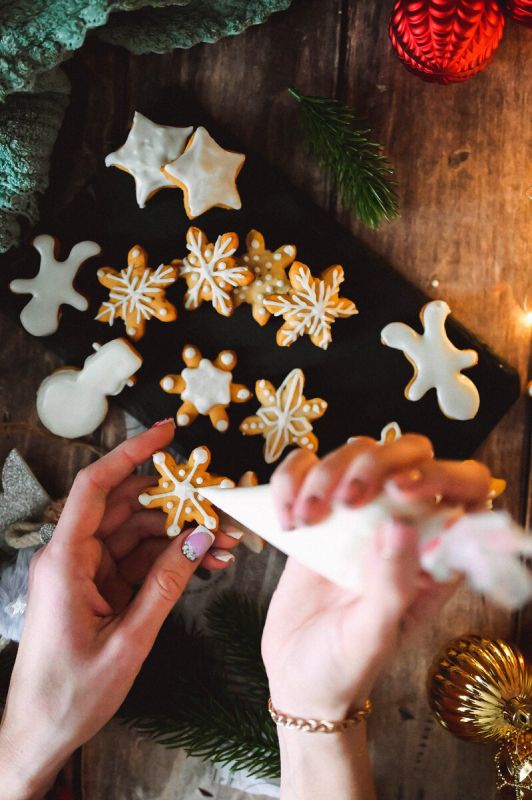 Праздничные имбирные пряники: лучшие рецепты для новогоднего стола