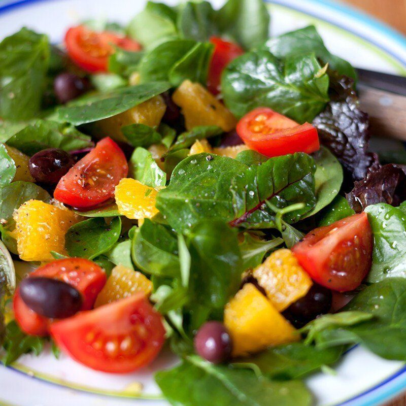 Салат с арагонскими маслинами и валенсийскими апельсинами