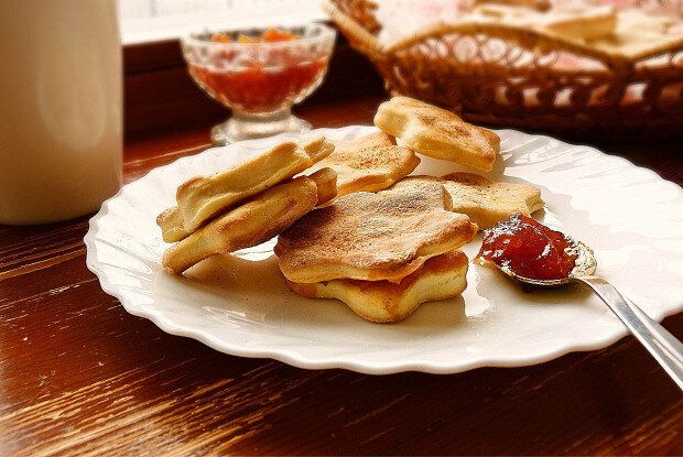 Как испечь нежное песочное печенье с кефиром