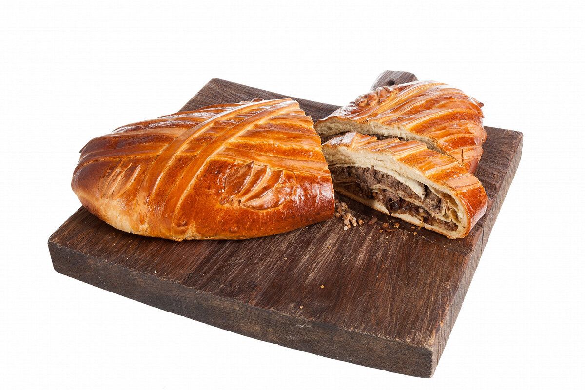 Вкусная кулебяка с мясом: классика русской кухни