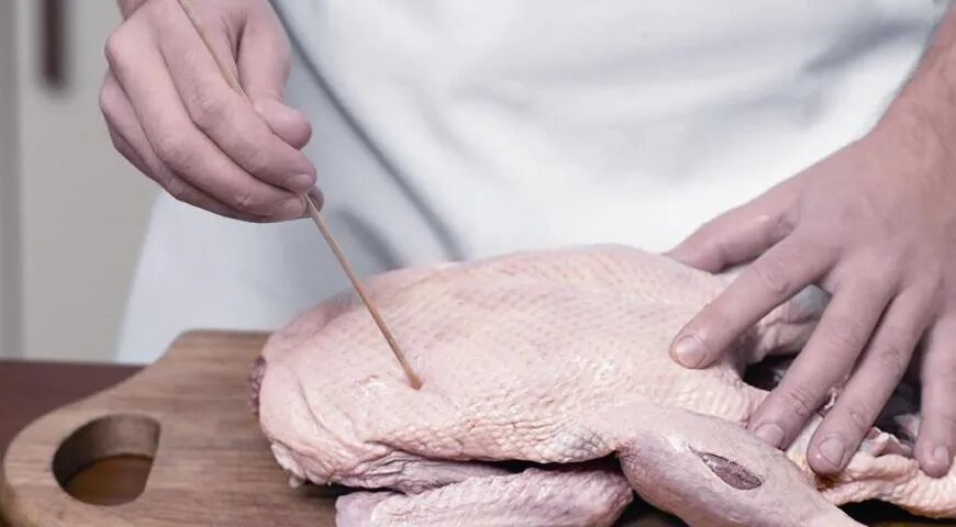 Сочная утка, фаршированная рисом: удивительный рецепт с фото