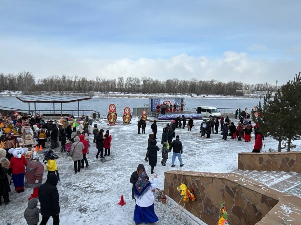 Веселые масленичные гулянья собрали красноярцев на празднике