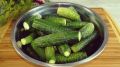 Как приготовить идеальные маринованные огурцы на зиму: вкусное руководство