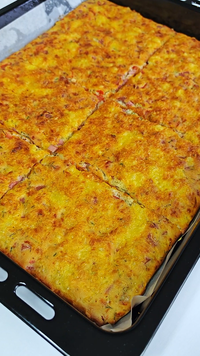 Простая пицца на жидком тесте: вкусный ужин за 20 минут