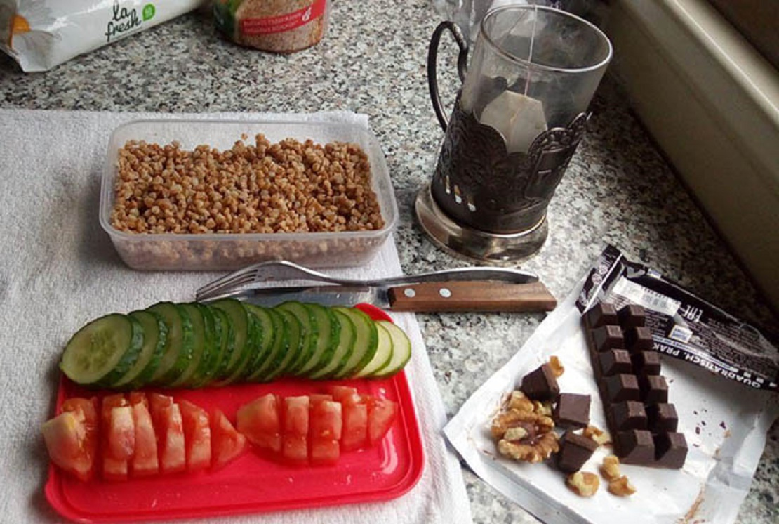 Место в плацкарте: уступать нижнюю полку пенсионерам или нет?