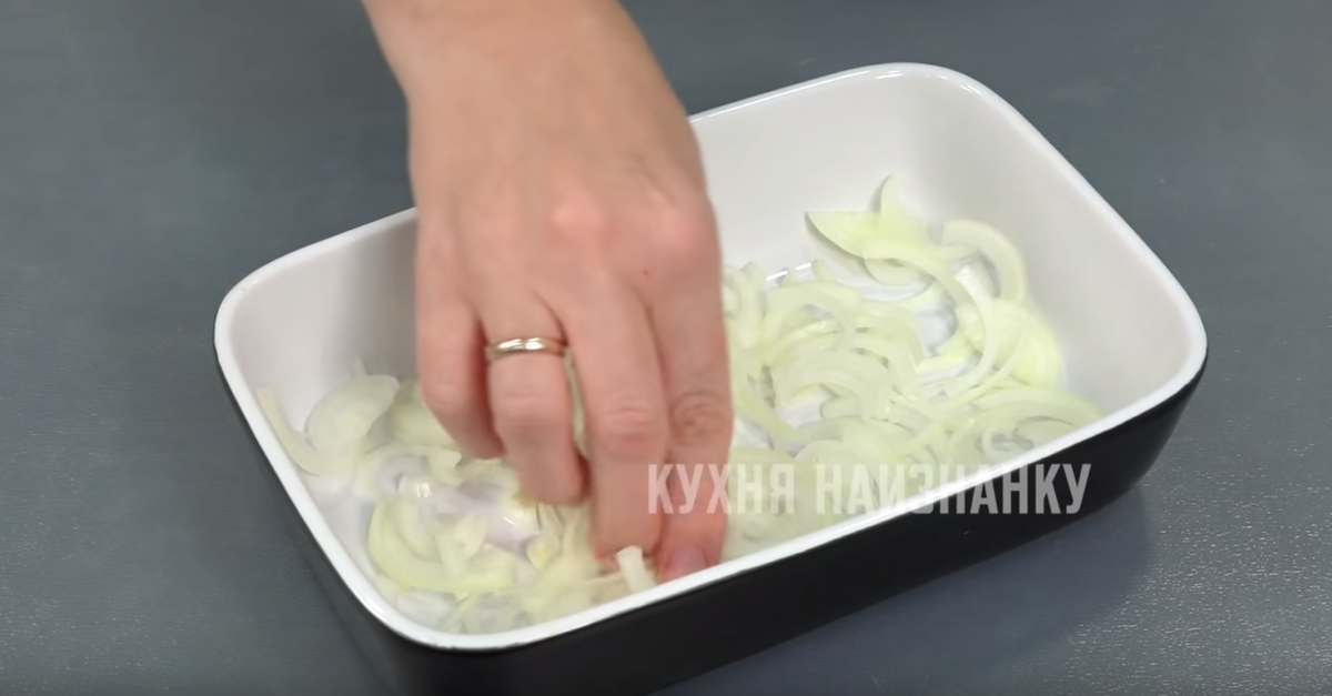 Быстрый и вкусный ужин: Как приготовить картошку с курицей всего за 20 минут