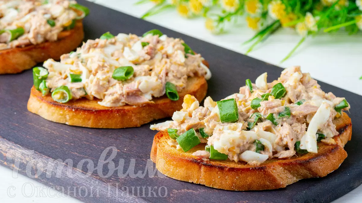 Сочная закуска: гренки с тунцом, которые подойдут для любого повода